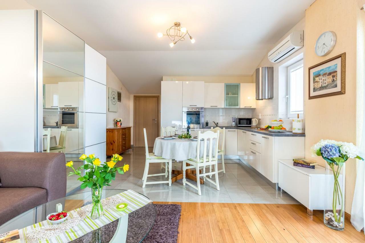 Apartamento Korina Kostrena Exterior foto